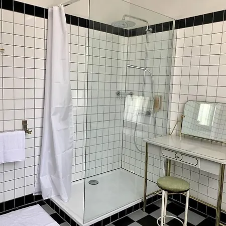 Chateau Le Repos - Luxury Air-conditioned With Pool